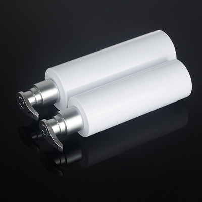 Van het het Gel200ml 500ml Zilveren Hoogste Serum van de HUISDIEREN de Witte Ronde Douche van de het Veredelingsmiddel Plastic Shampoo van de Pompskincare Verpakkende Fles