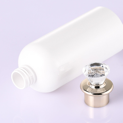 Hoog - kwaliteitshuisdier om het Witte Lege Schoonheidsmiddel die Zonder lucht van Unilever de Plastic Flessen van de Lotionshampoo met Diamond Cap verpakken